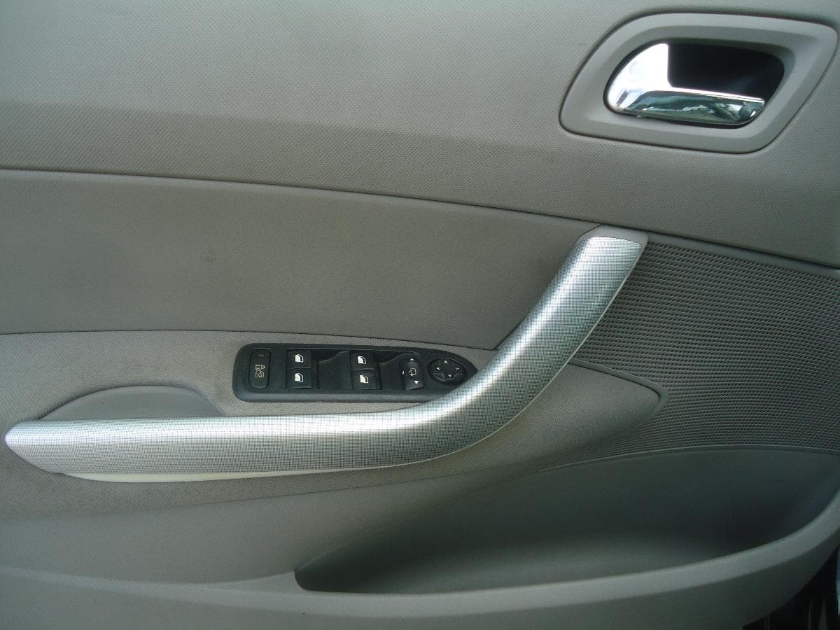 Peugeot 308 1.6 HDI — imagen 9
