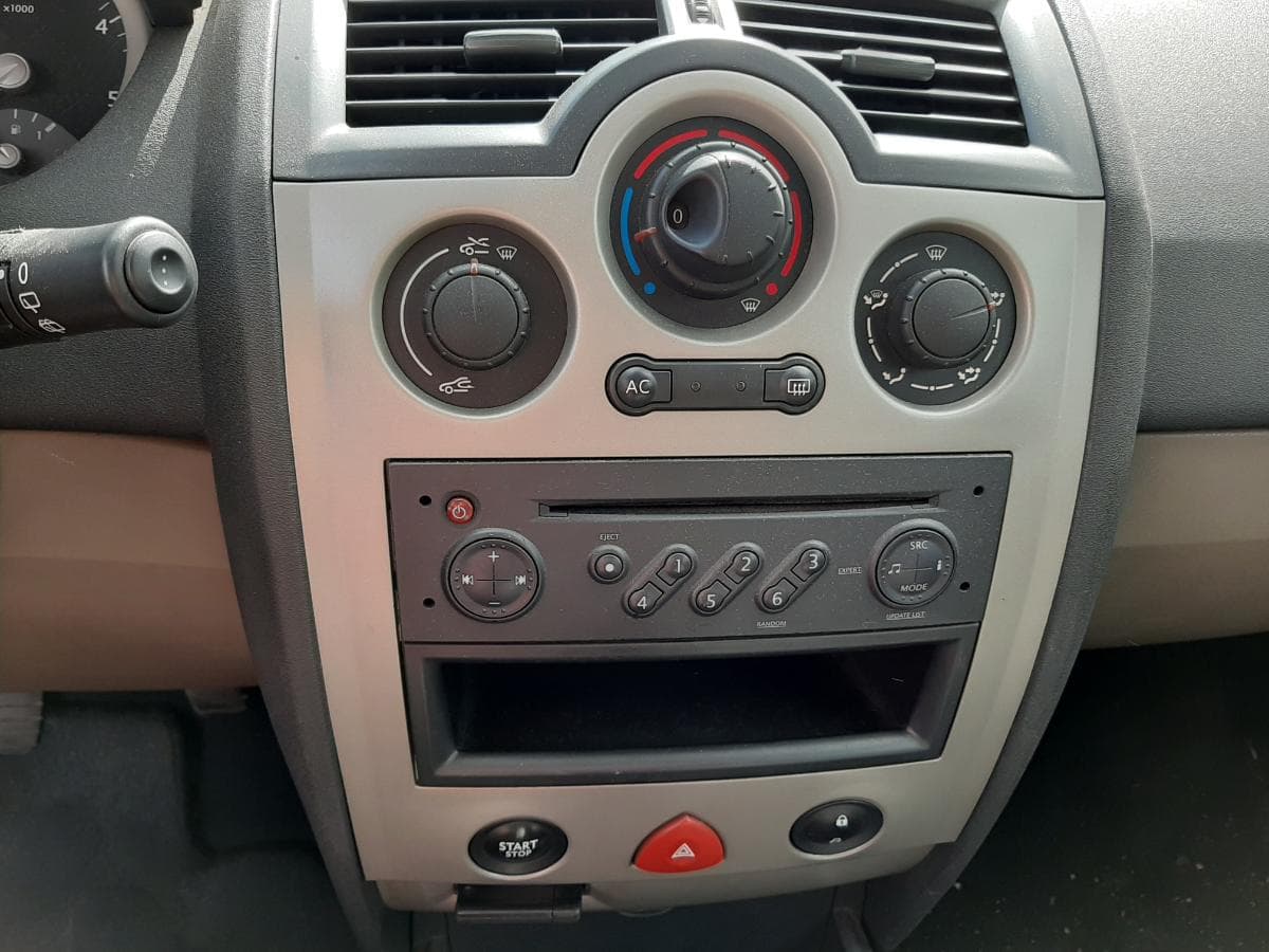 Renault Megane 1.5 DCI — imagem 11