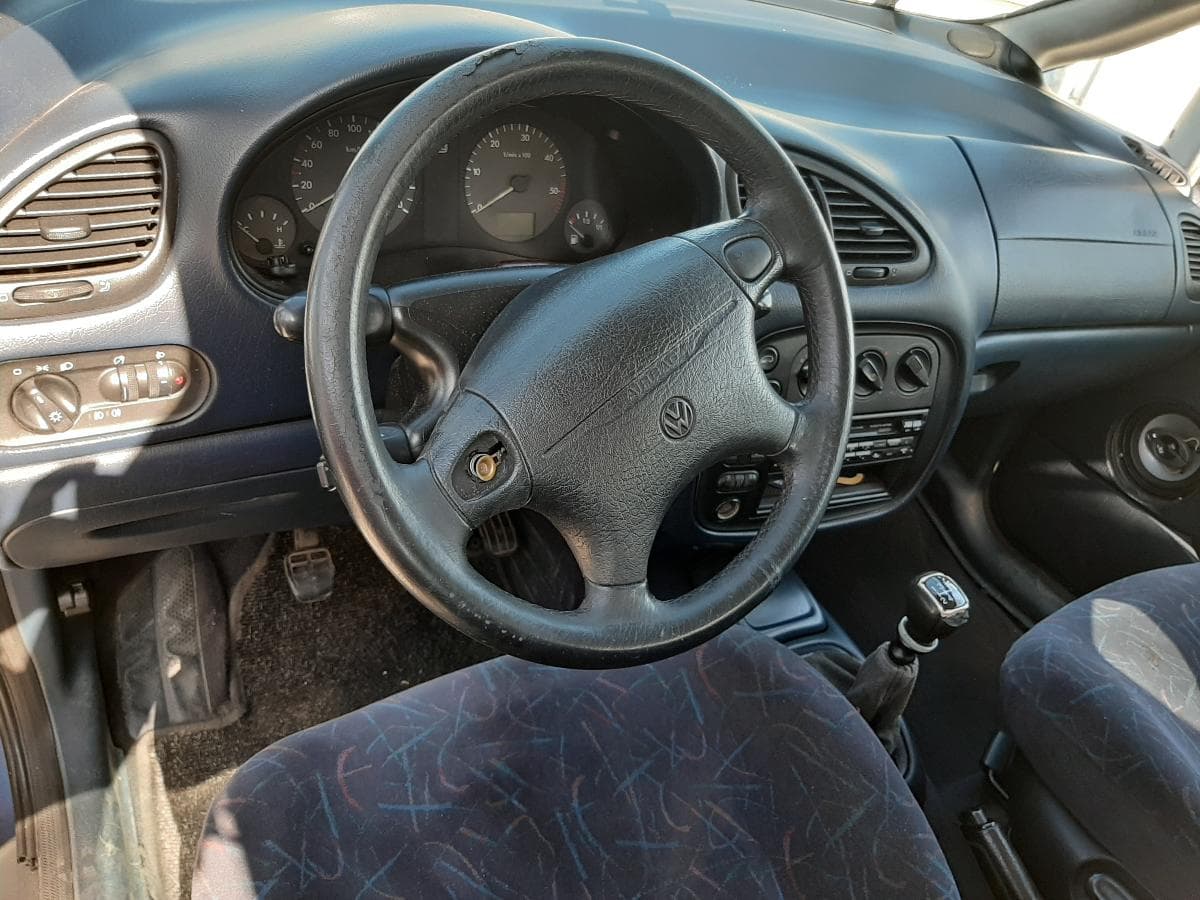 Volkswagen Sharan 1.9 TDI — imagem 10
