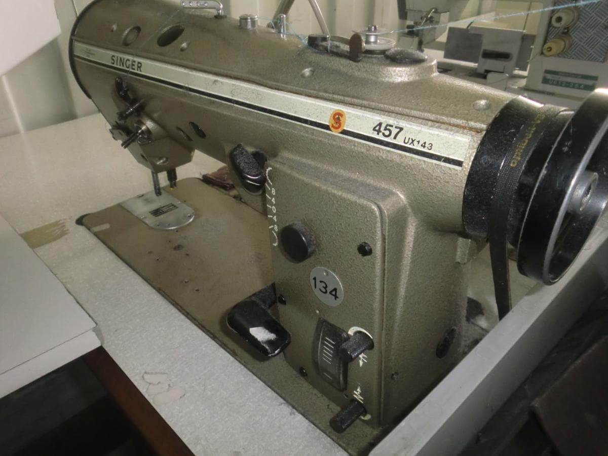 Maq. Indústria Têxtil · Material Informático · Mobiliário — image 79