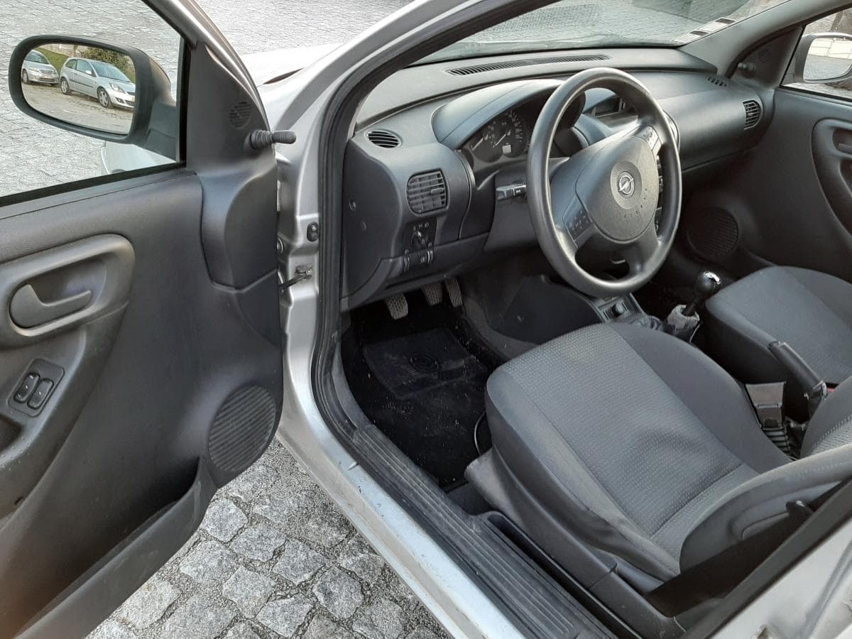 Opel Corsa 1.2 · Ano 2003 — imagem 7