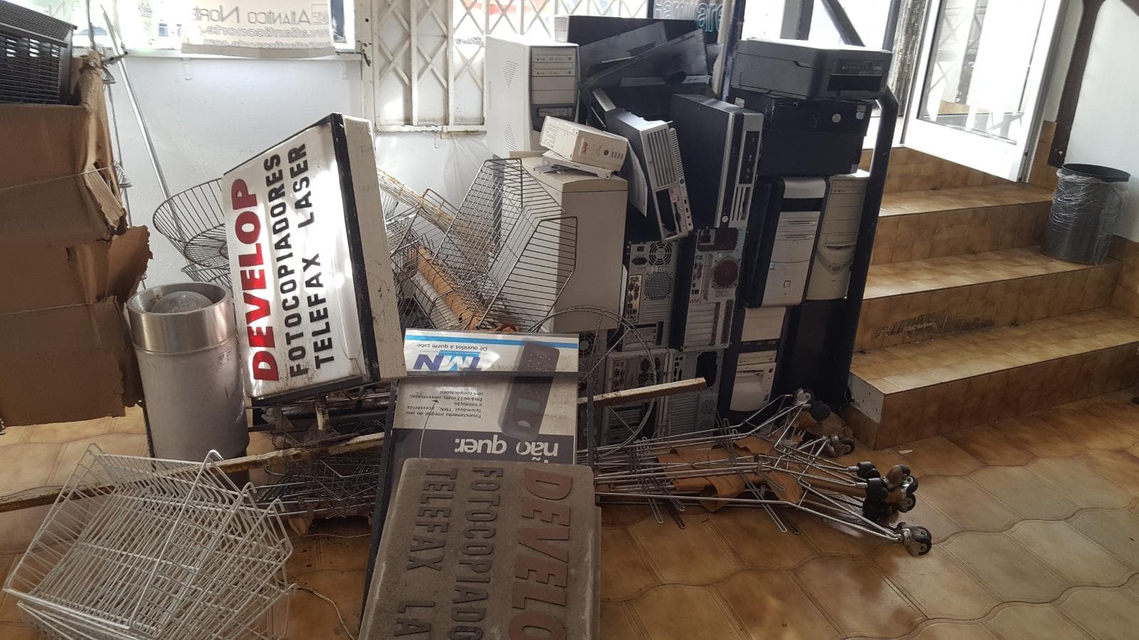 Mobiliario de oficina — imagen 18