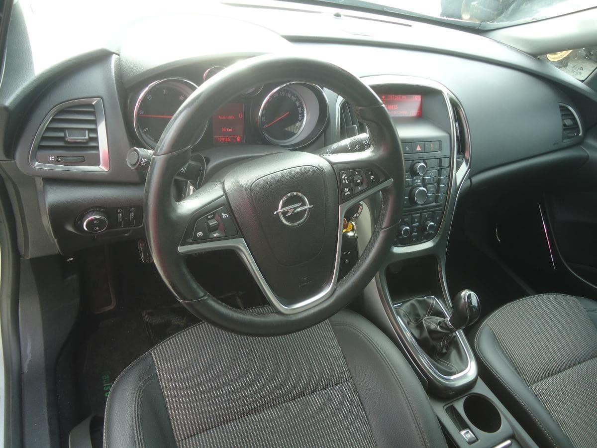 Opel Astra 1.7 CDTI — imagem 10