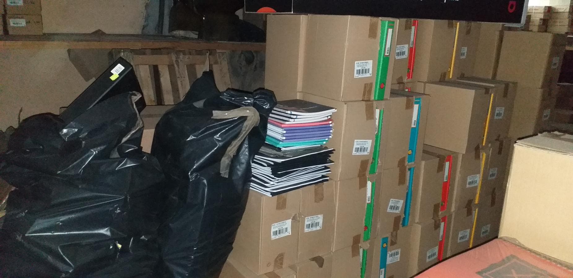 Material e Mobiliário de Escritório — imagen 13
