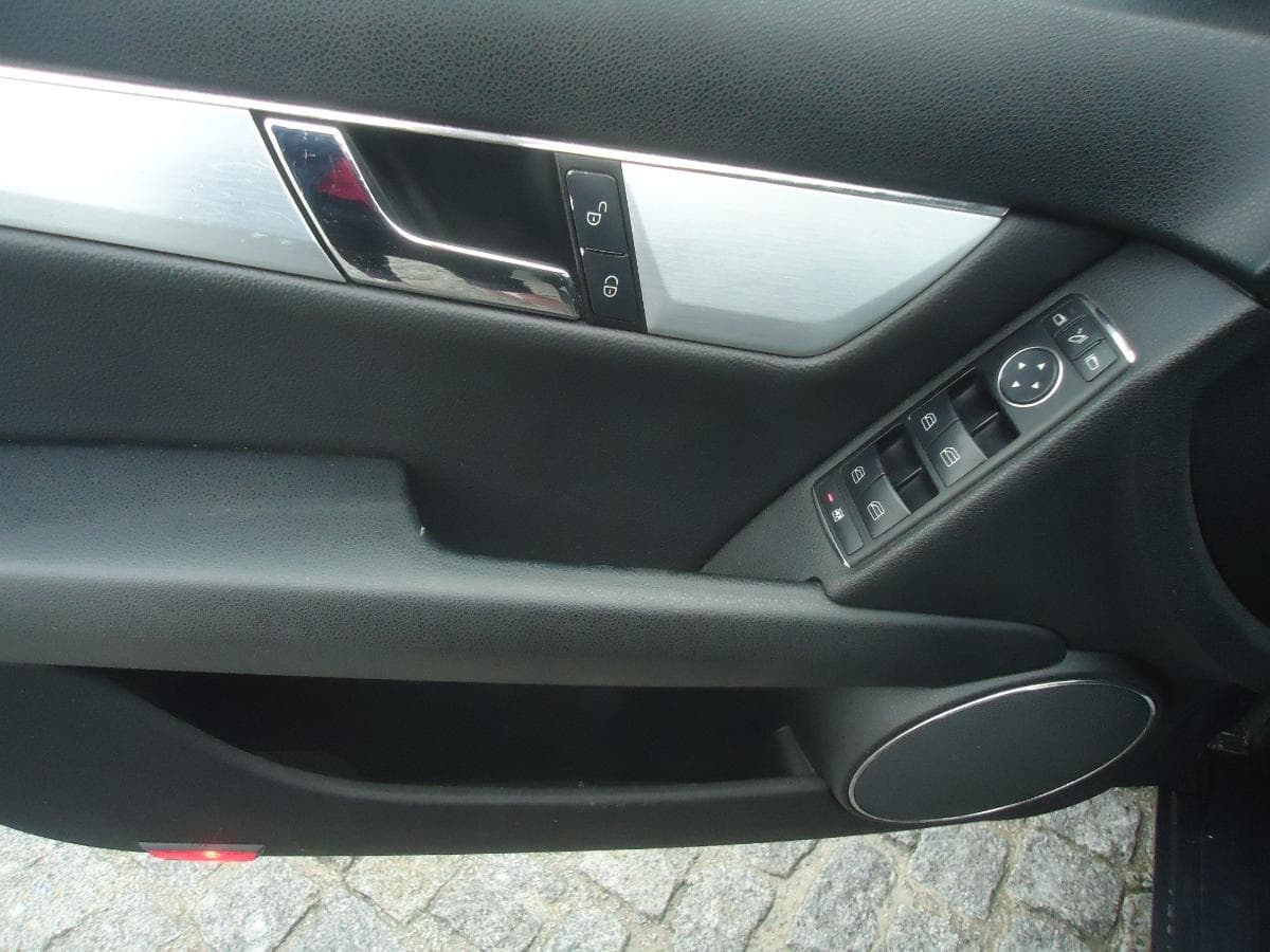 Mercedes-Benz C 250 CDI — imagem 9