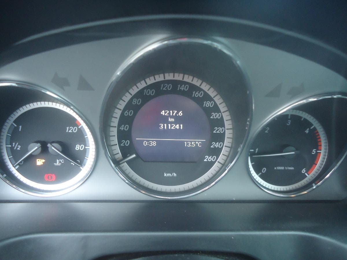 Mercedes-Benz C 250 CDI — imagem 13