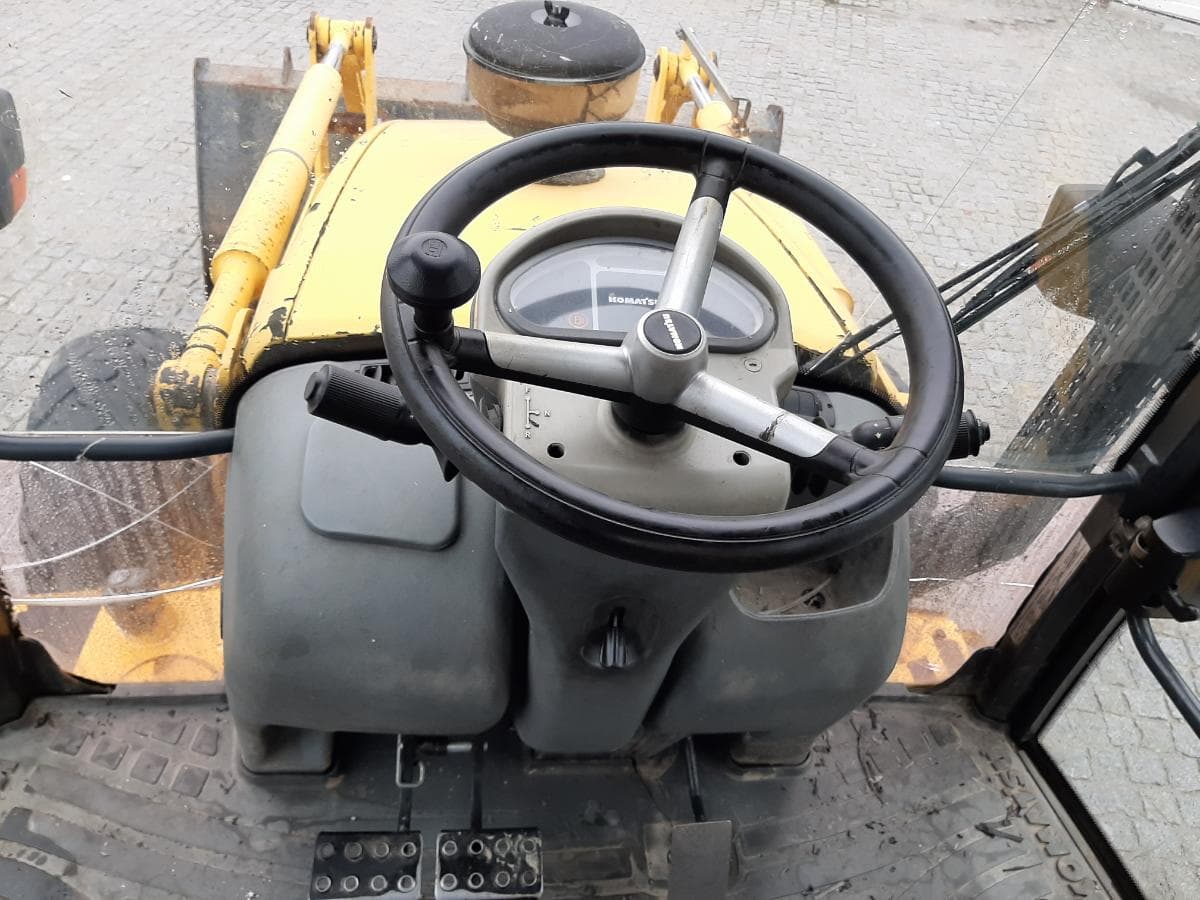 Retroescavadora Komatsu WB93R-5 — imagem 8