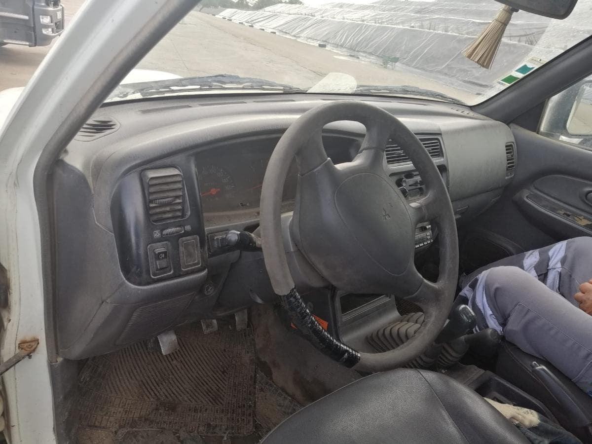 Carrinha ligeira Mitsubishi — imagem 3