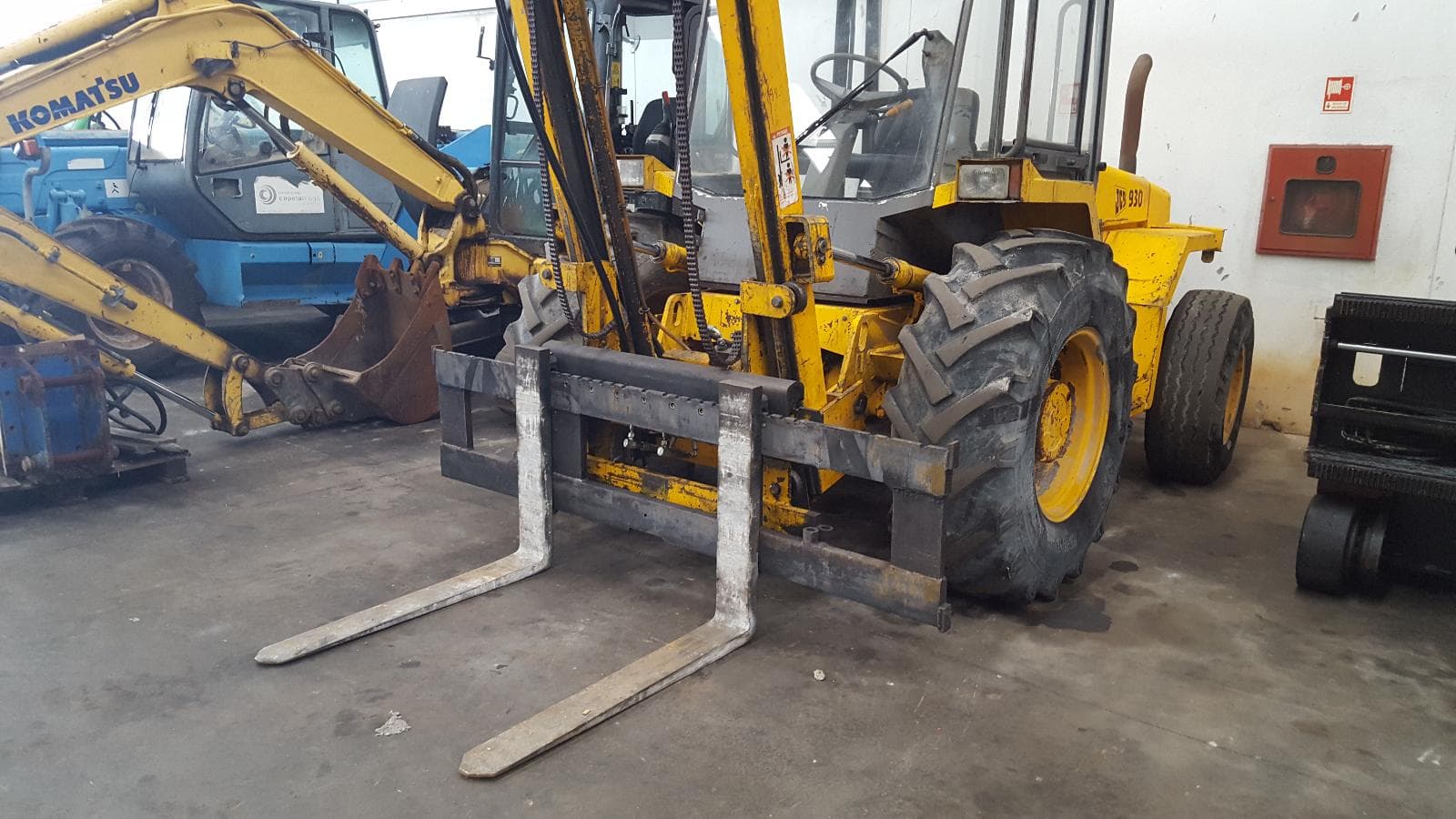 Empilhador da marca "JCB" · — imagem 3