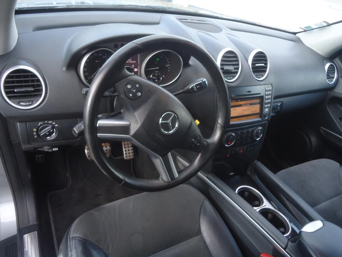 Mercedes-Benz ML 350 CDi 4 Matic — imagem 10