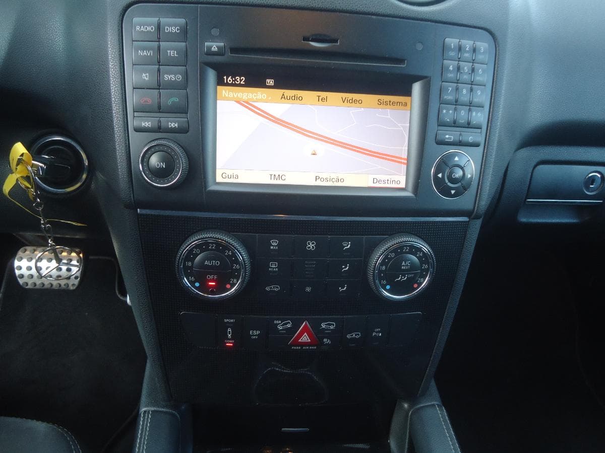 Mercedes-Benz ML 350 CDi 4 Matic — imagem 11