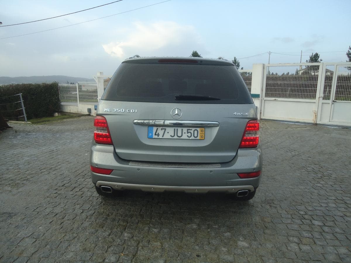 Mercedes-Benz ML 350 CDi 4 Matic — imagem 5