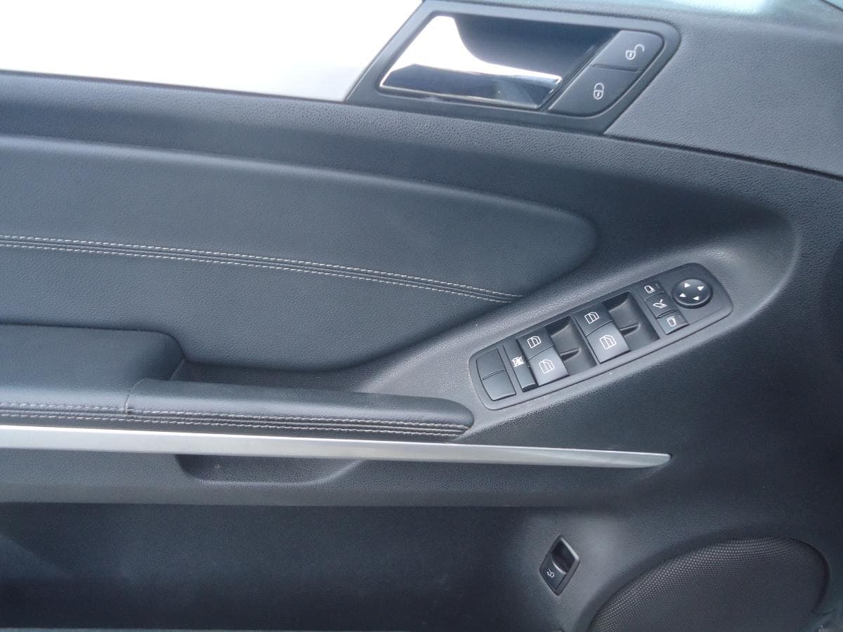 Mercedes-Benz ML 350 CDi 4 Matic — imagem 8