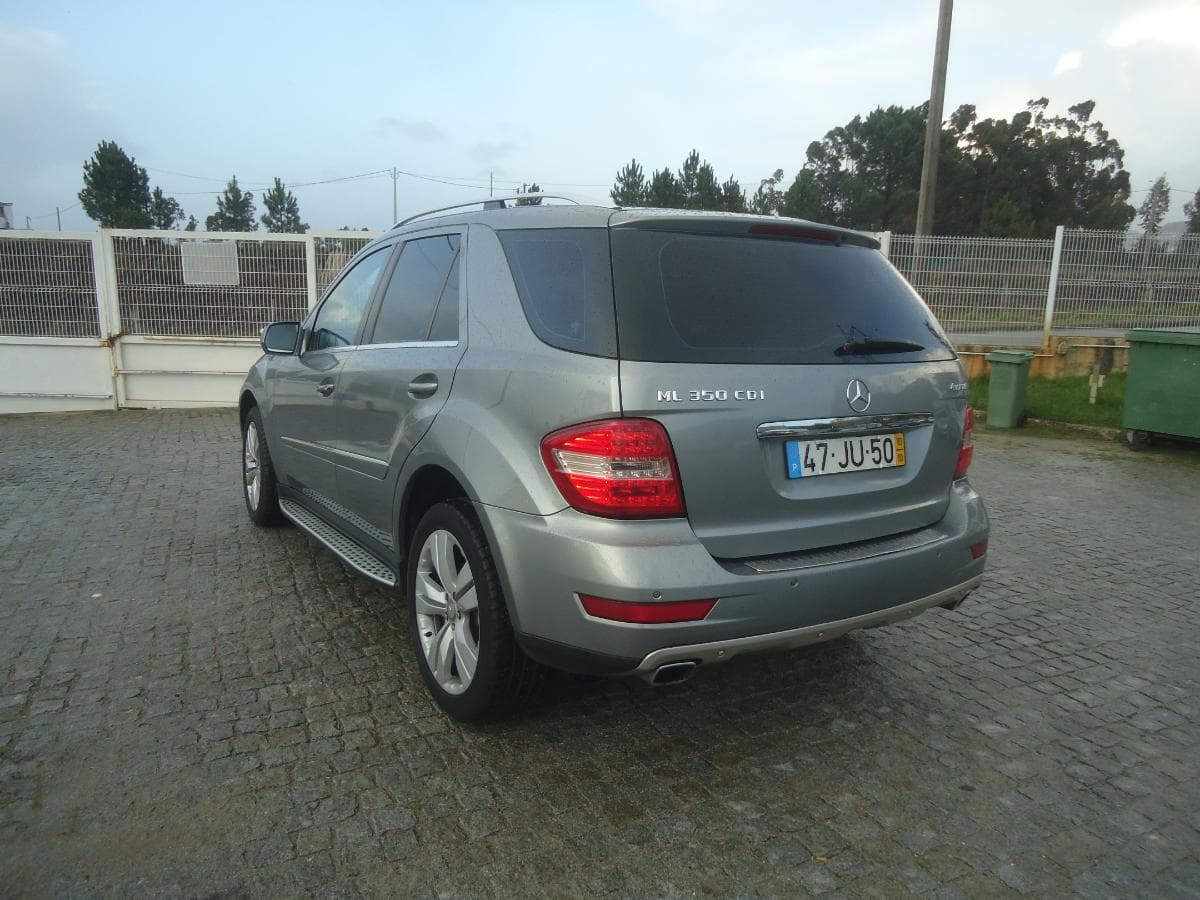 Mercedes-Benz ML 350 CDi 4 Matic — imagem 4