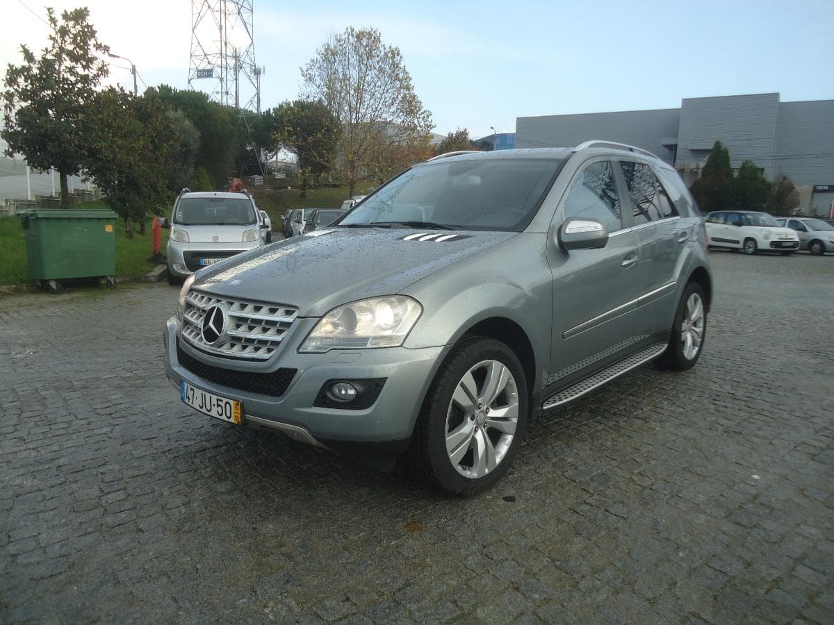 Mercedes-Benz ML 350 CDi 4 Matic — imagem 3