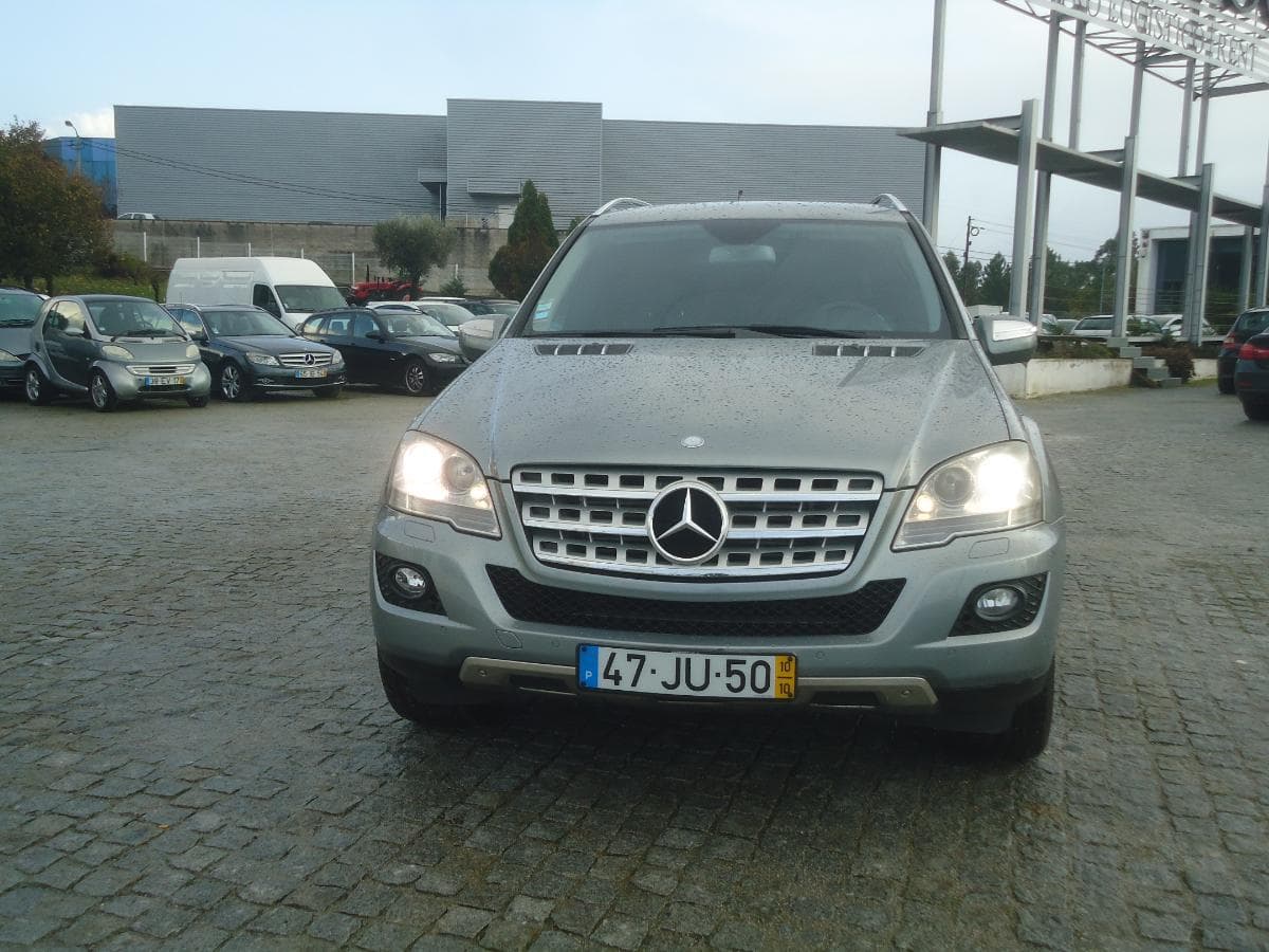 Mercedes-Benz ML 350 CDi 4 Matic — imagem 2