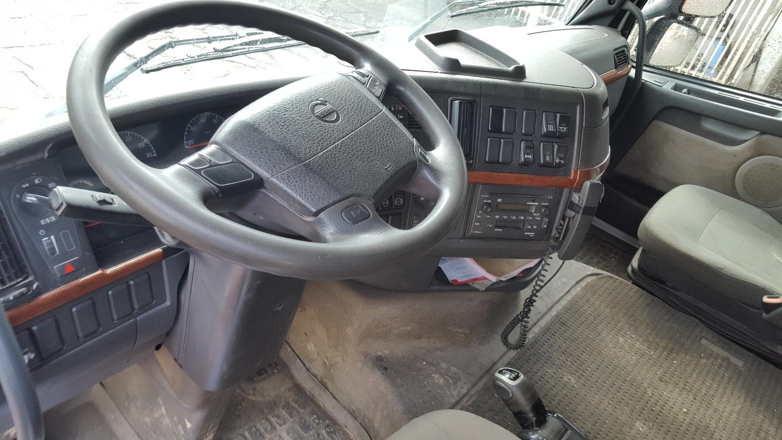 VOLVO FH12 — imagen 8