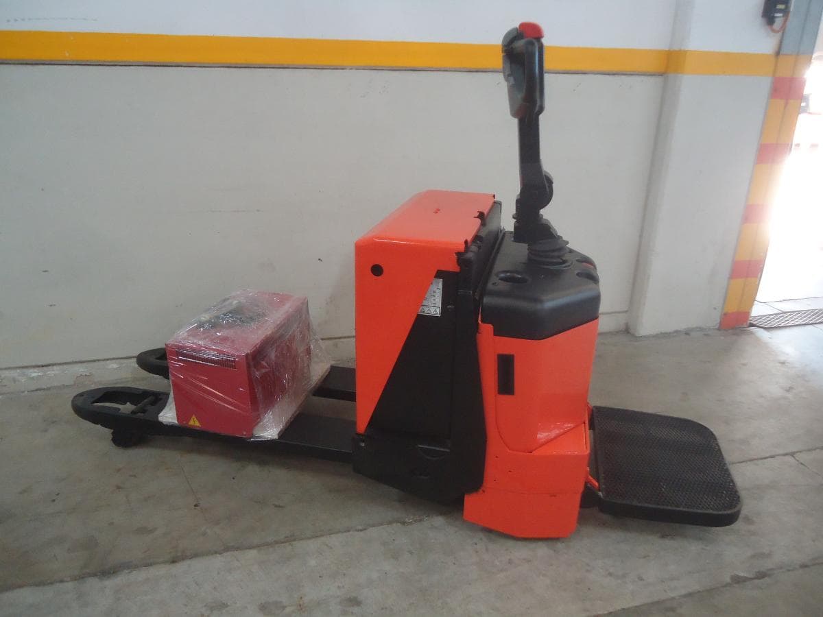 Porta Paletes Toyota LPE 200/8 — imagem 3