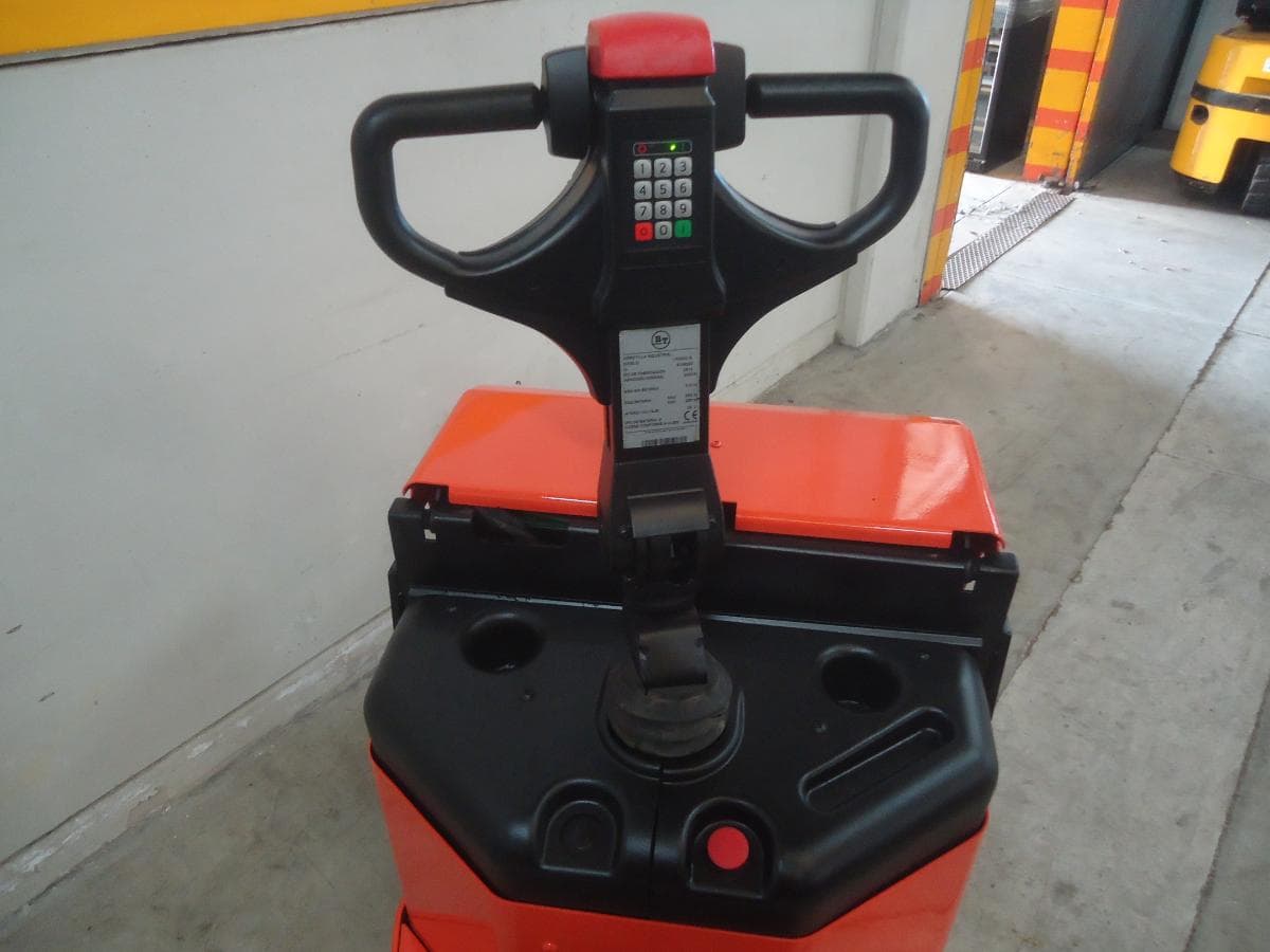 Porta Paletes Toyota LPE 200/8 — imagem 6
