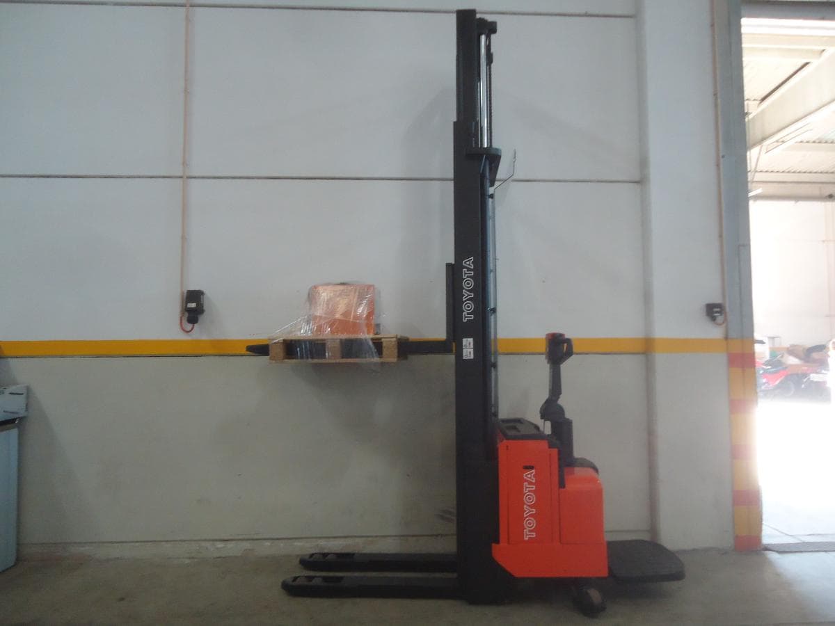 Stacker ToyotaSLL 16 — imagem 4