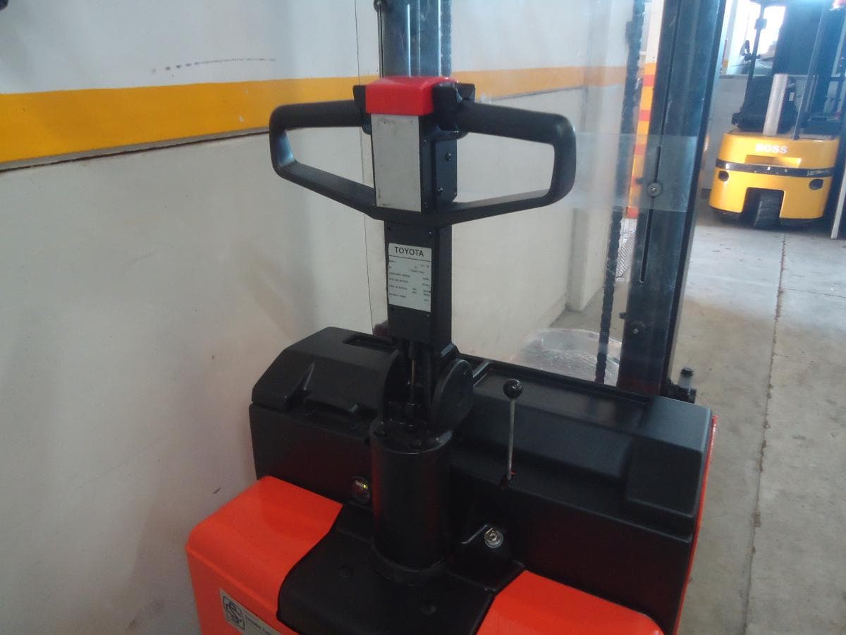 Stacker ToyotaSLL 16 — imagem 6