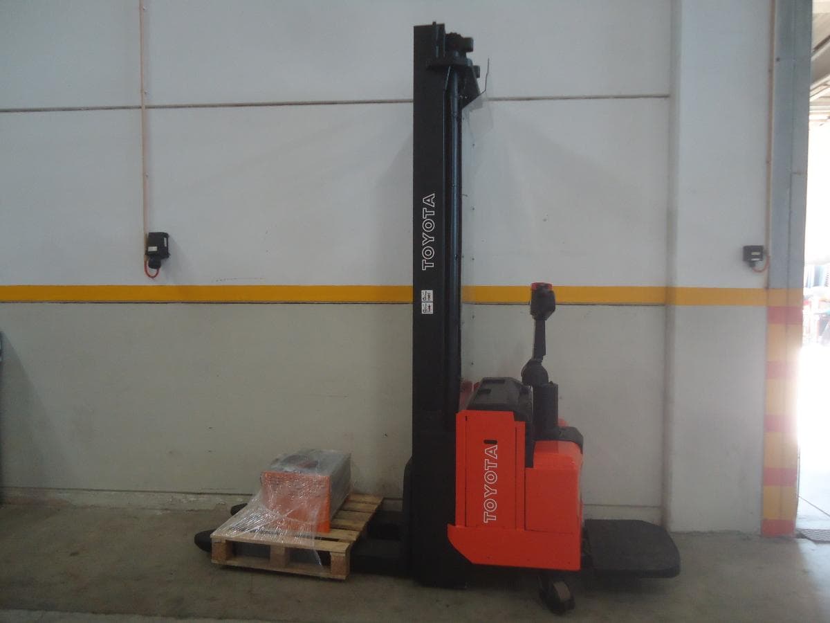 Stacker ToyotaSLL 16