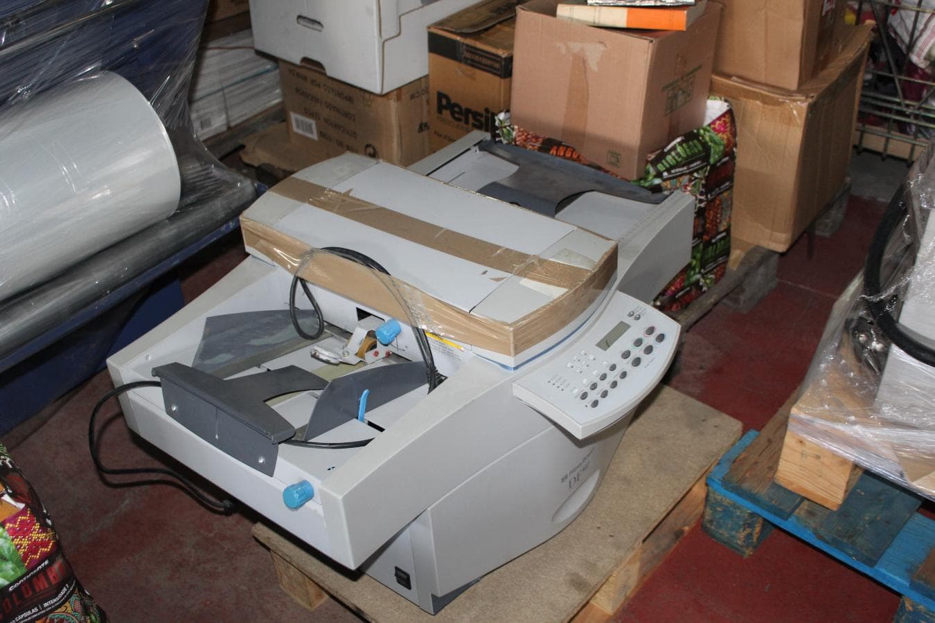 Maquina de dobrar e agrafar e alceador — image 10