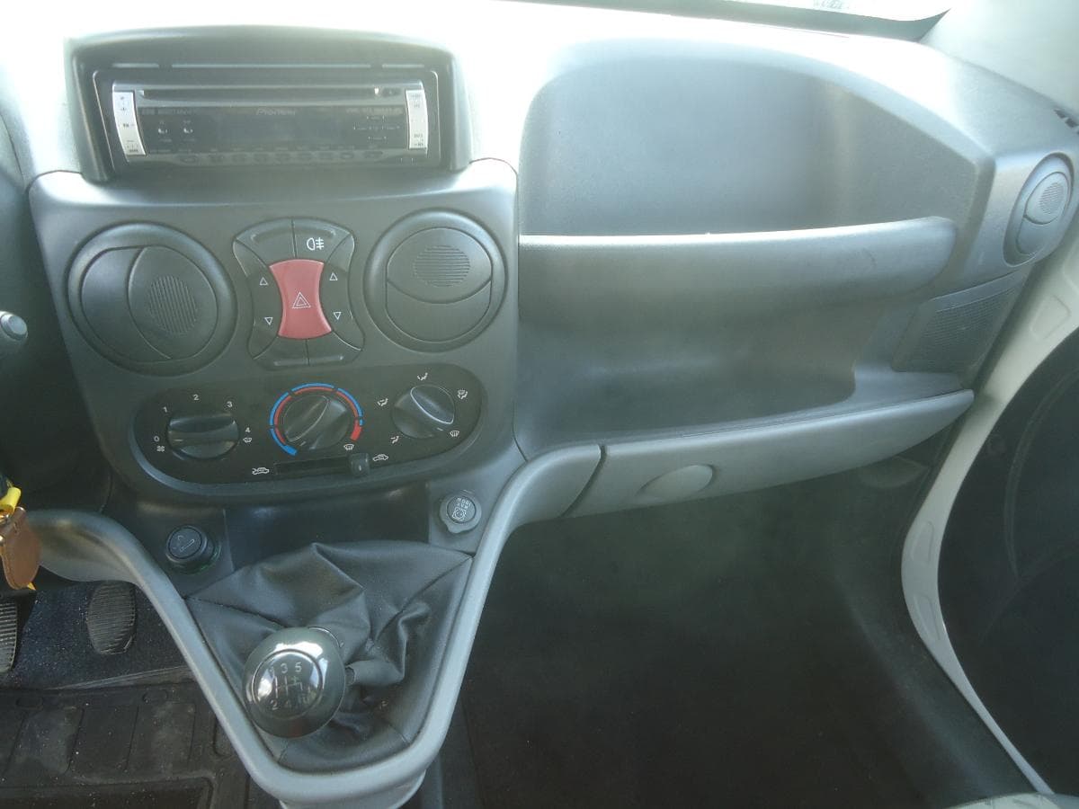 Fiat Doblo 1.9 JTD — imagem 11