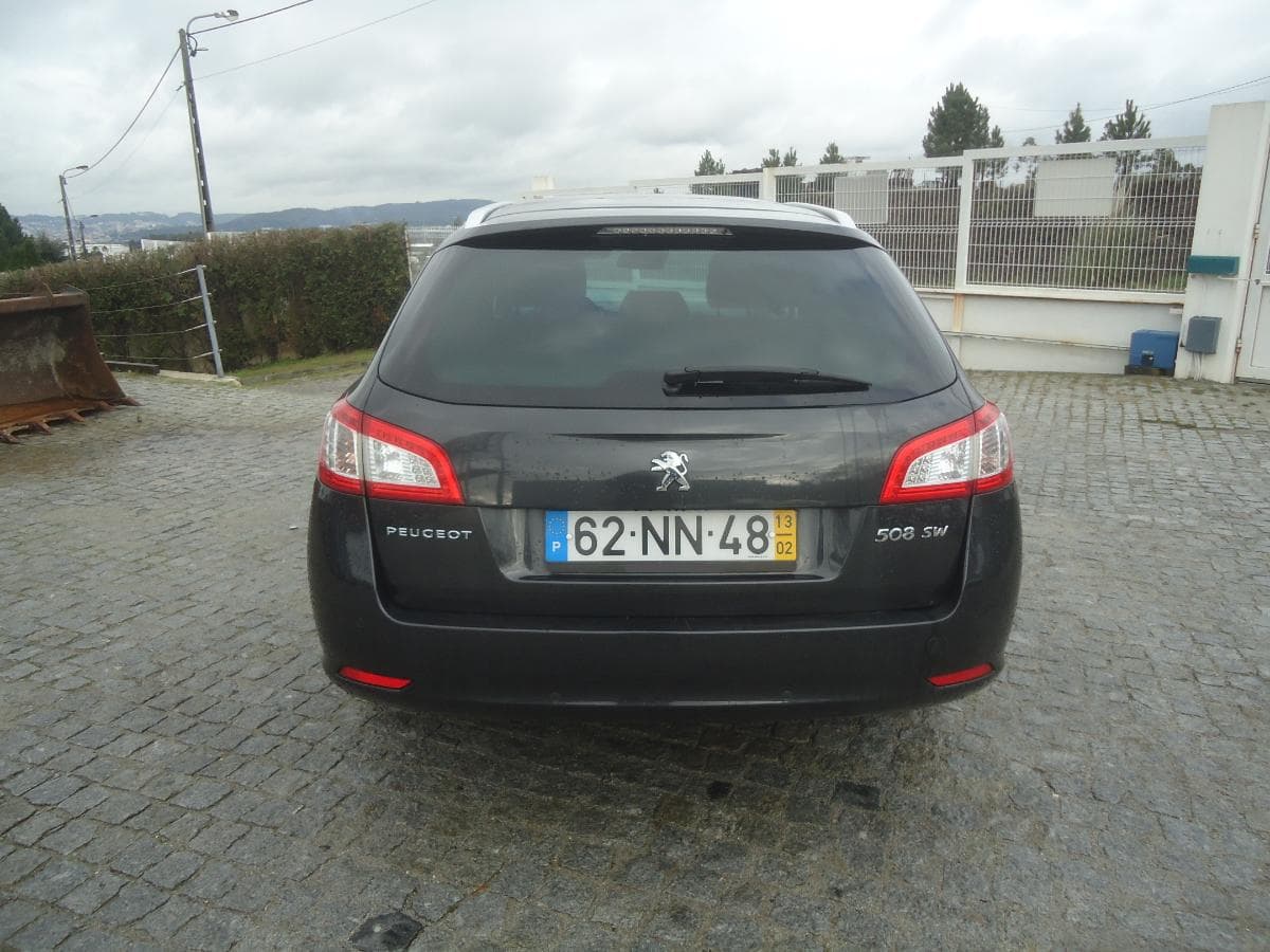 Peugeot 508 SW 2.0 HDI · Ano 2013 — imagen 5