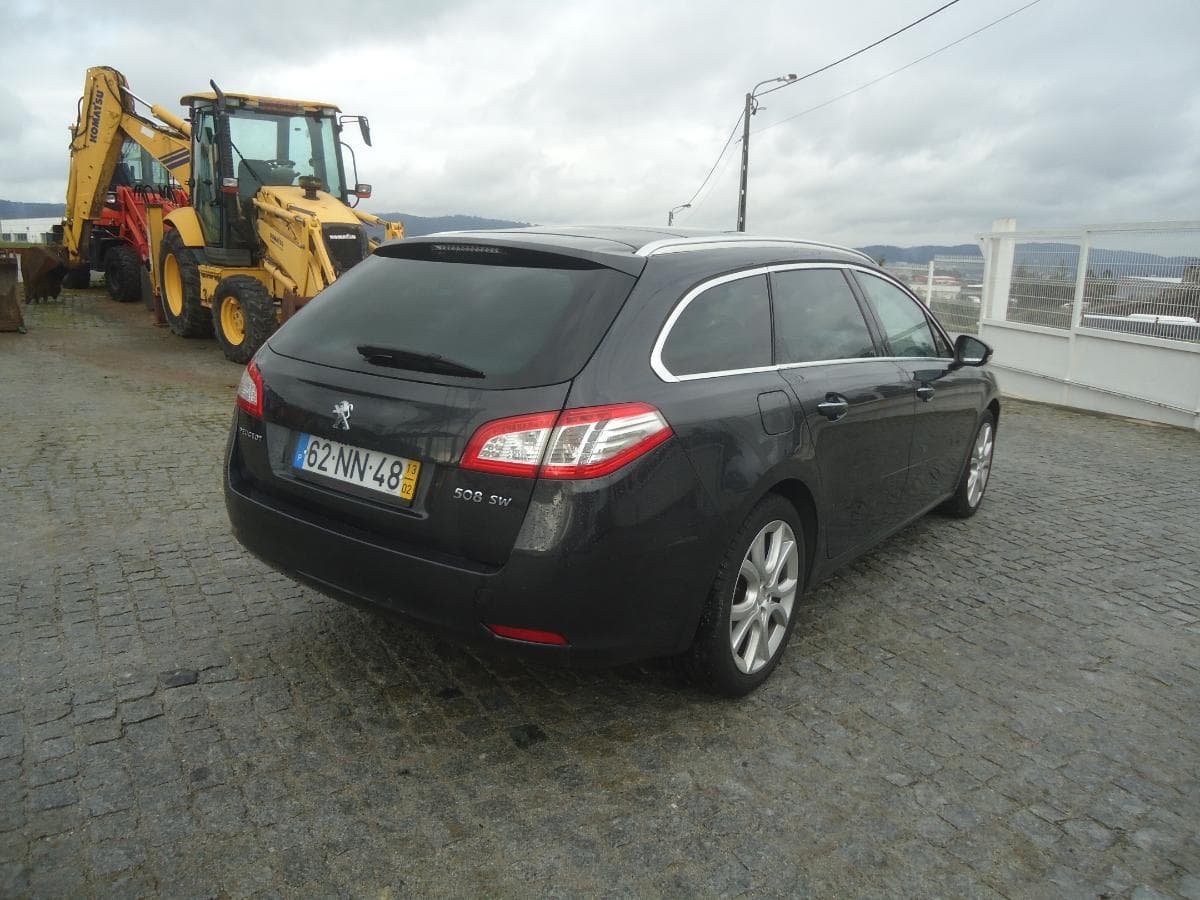 Peugeot 508 SW 2.0 HDI · Ano 2013 — imagen 4