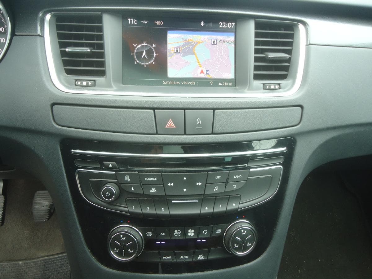 Peugeot 508 SW 2.0 HDI · Ano 2013 — imagen 12