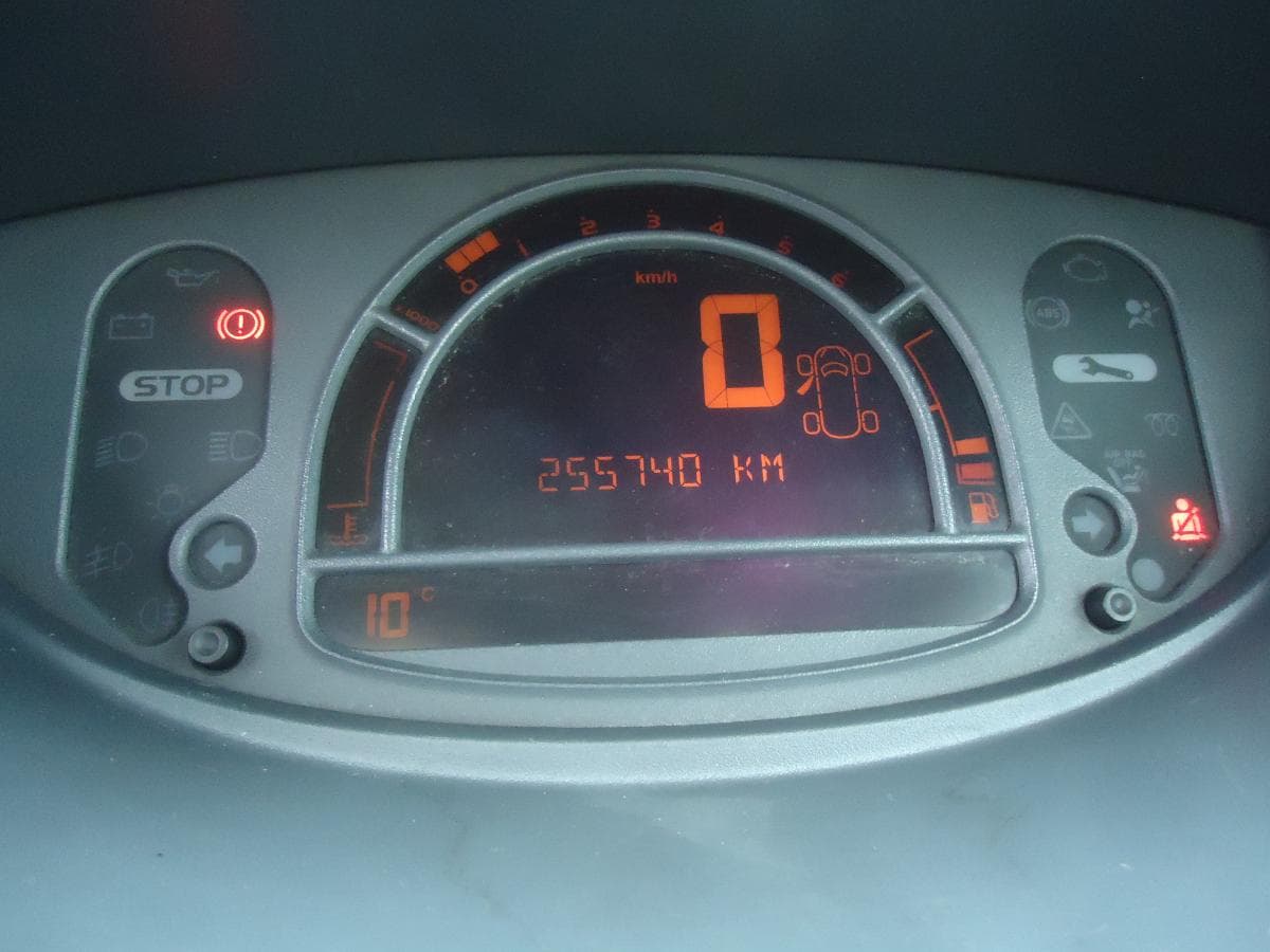 Renault Modus 1.5 DCI · Ano 2006 — image 11
