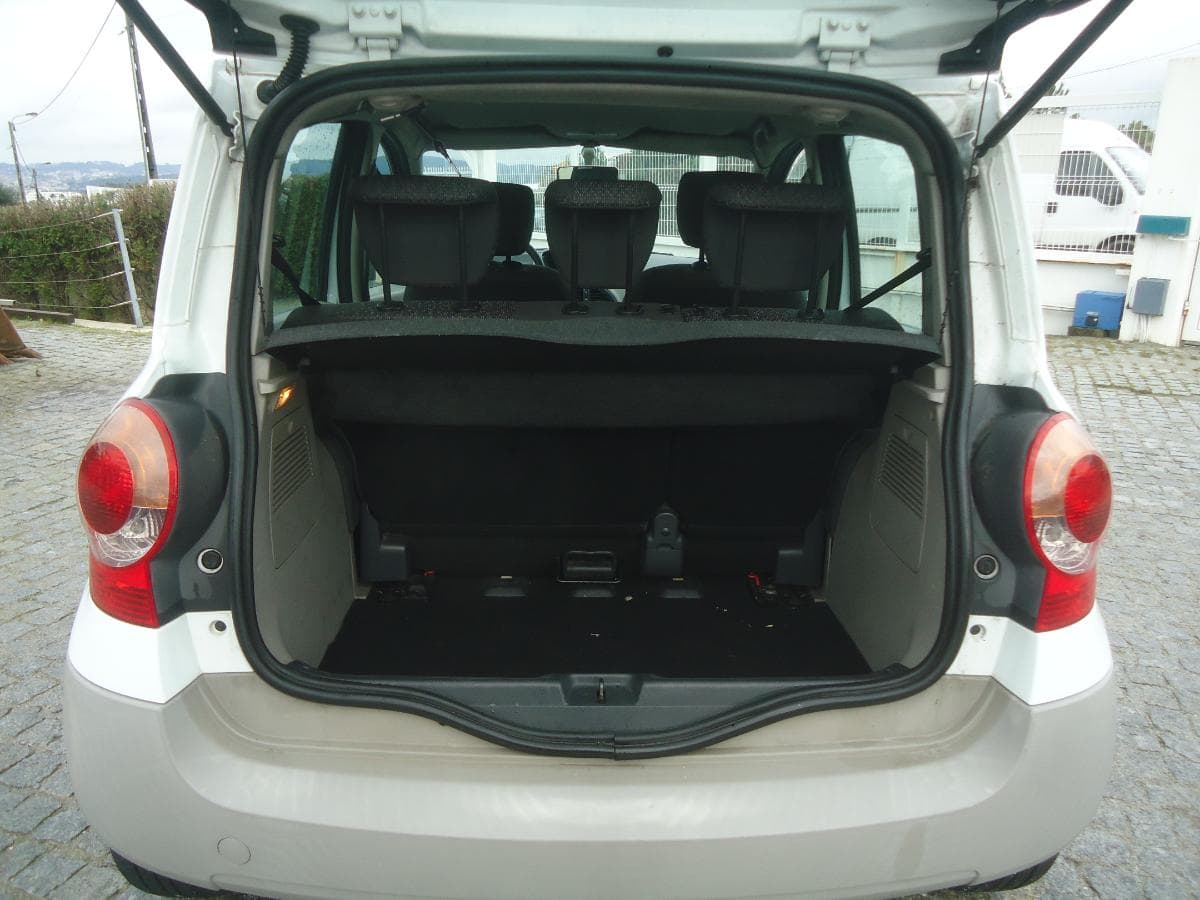 Renault Modus 1.5 DCI · Ano 2006 — image 15