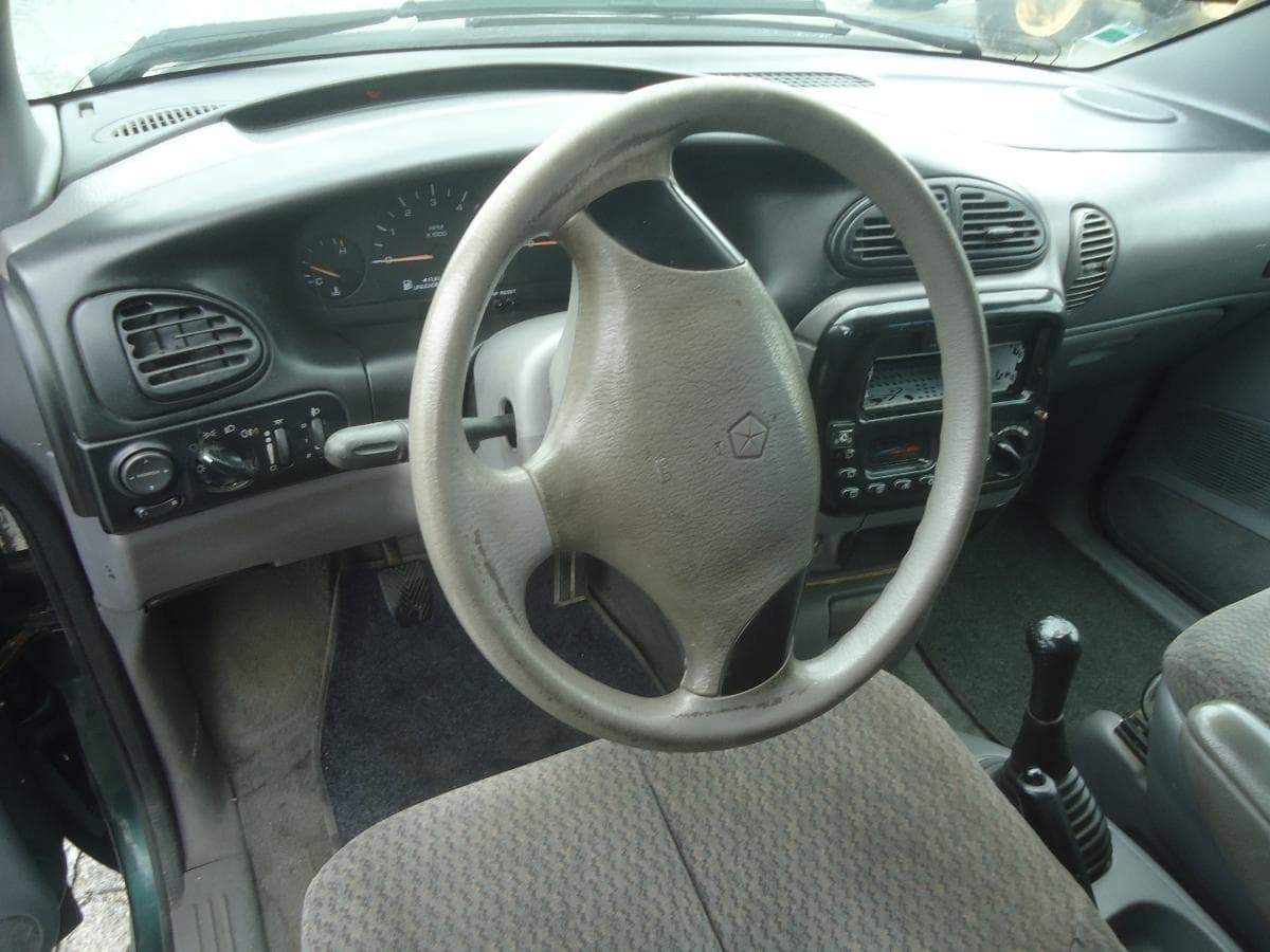 Chrysler Voyager 2.0 — image 10