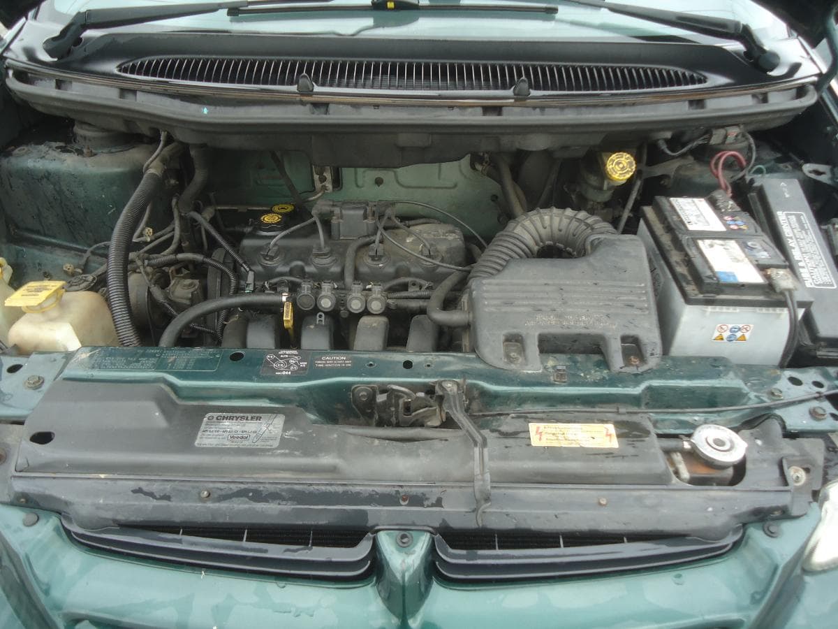 Chrysler Voyager 2.0 — image 16