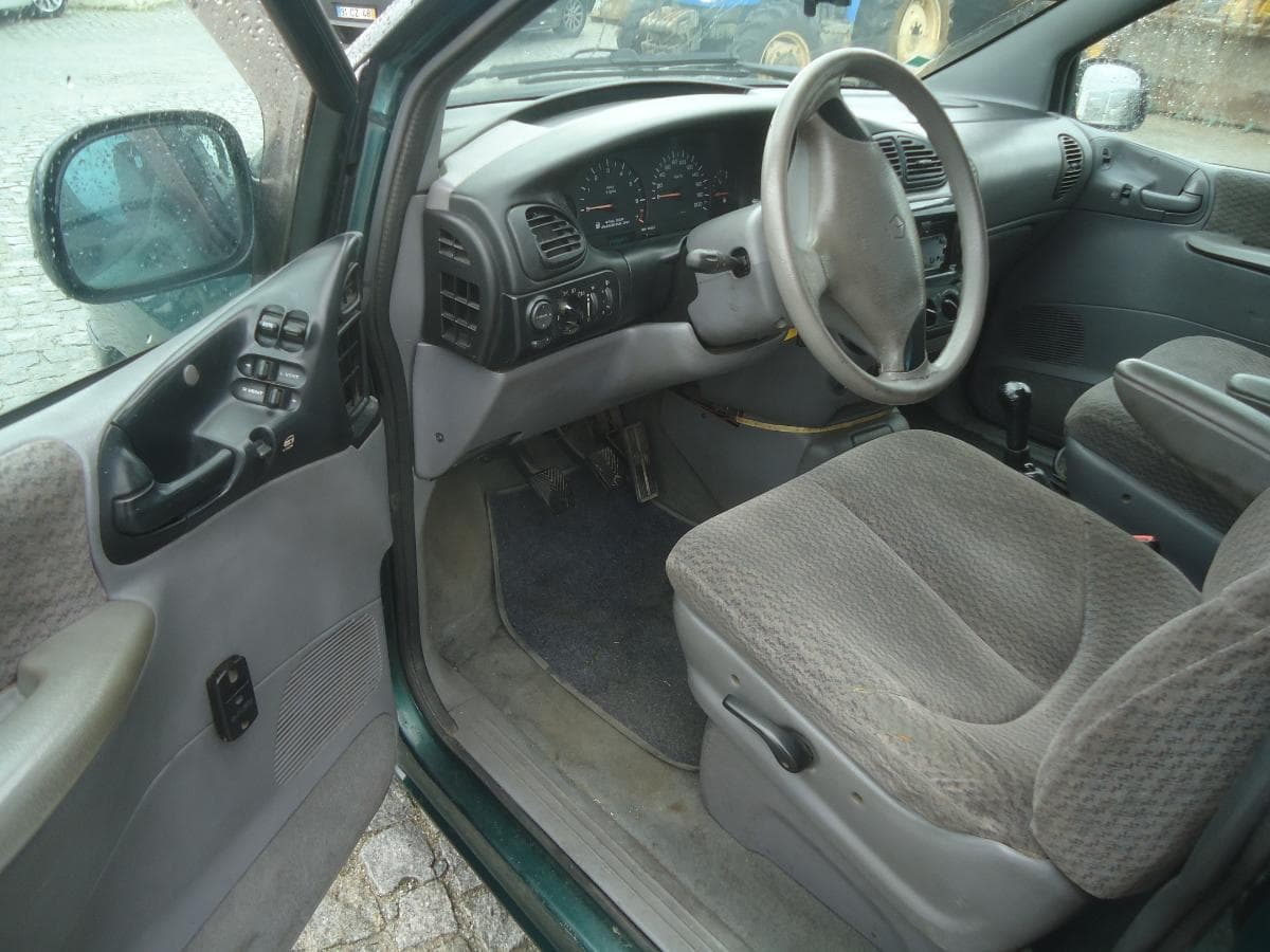 Chrysler Voyager 2.0 — image 7