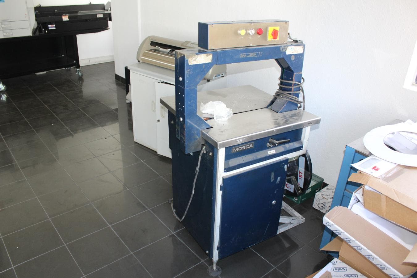 Máquina de cintar