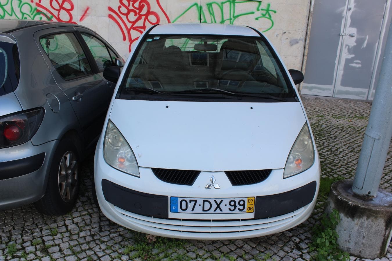 Mitsubishi Colt — image 3