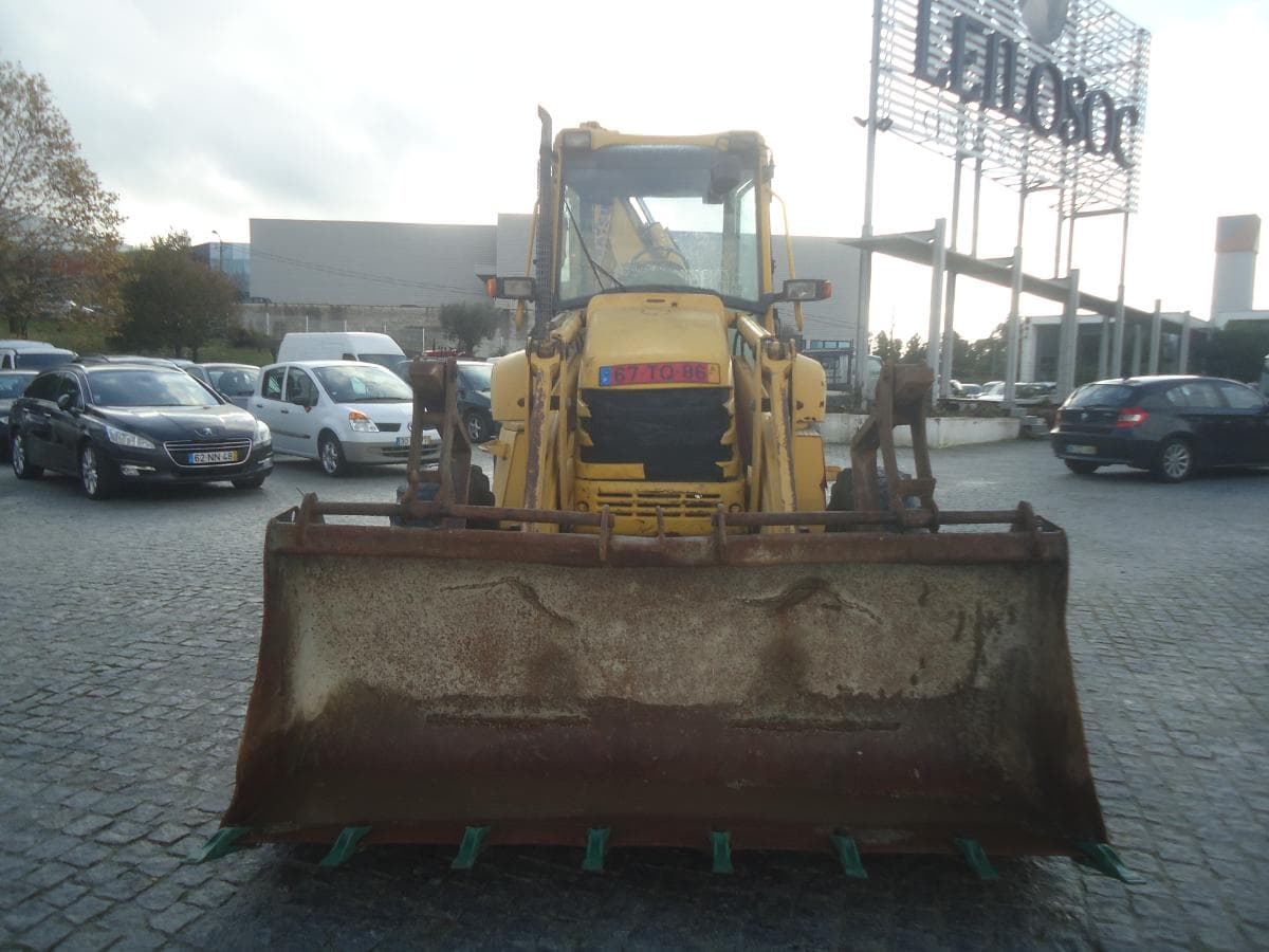 Retroescavadora Komatsu WB 93R-2 — imagem 2