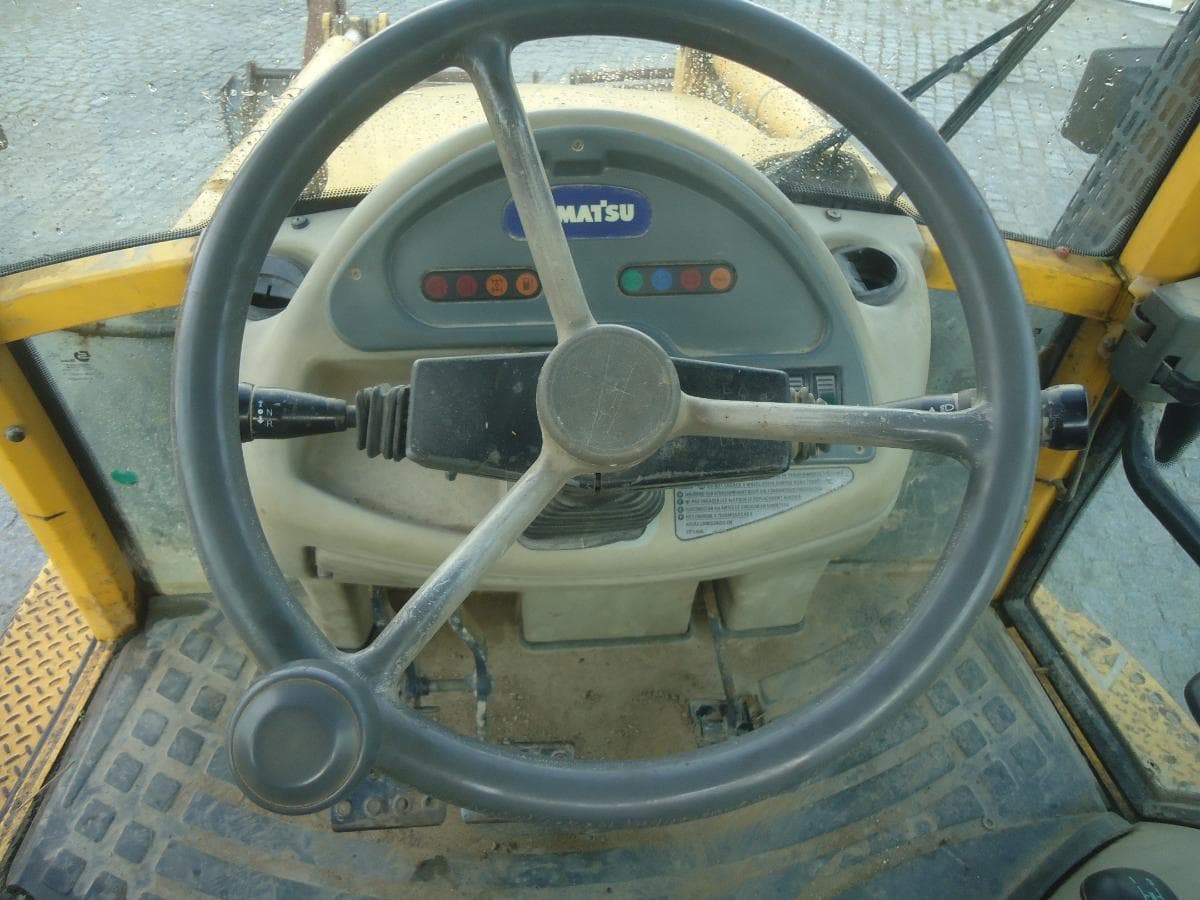 Retroescavadora Komatsu WB 93R-2 — imagem 8