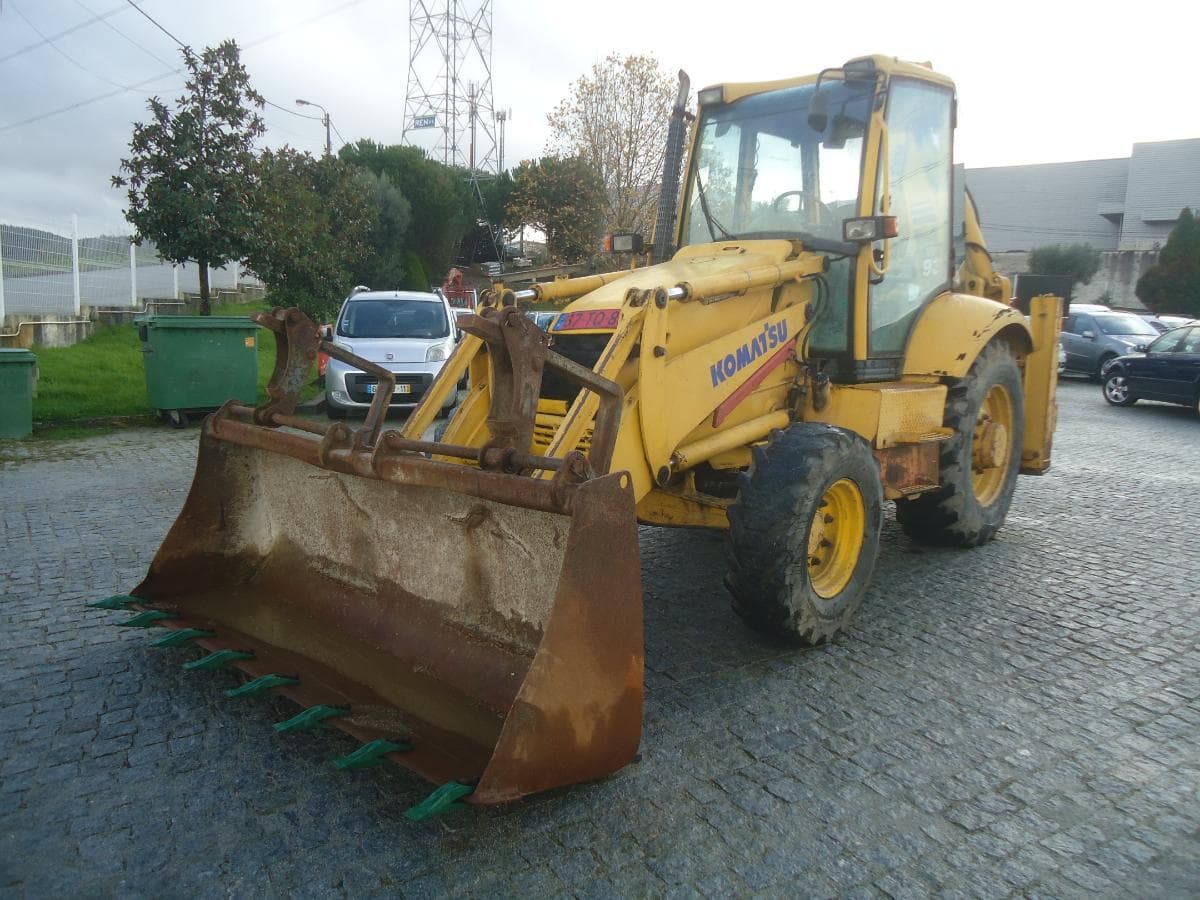 Retroescavadora Komatsu WB 93R-2 — imagem 3