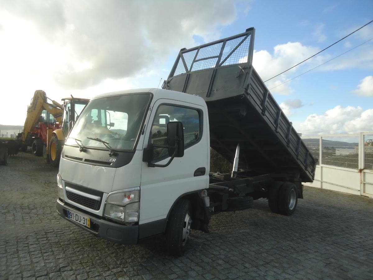 Mitsubishi Canter Tribasculante · Ano 2007 — imagen 13
