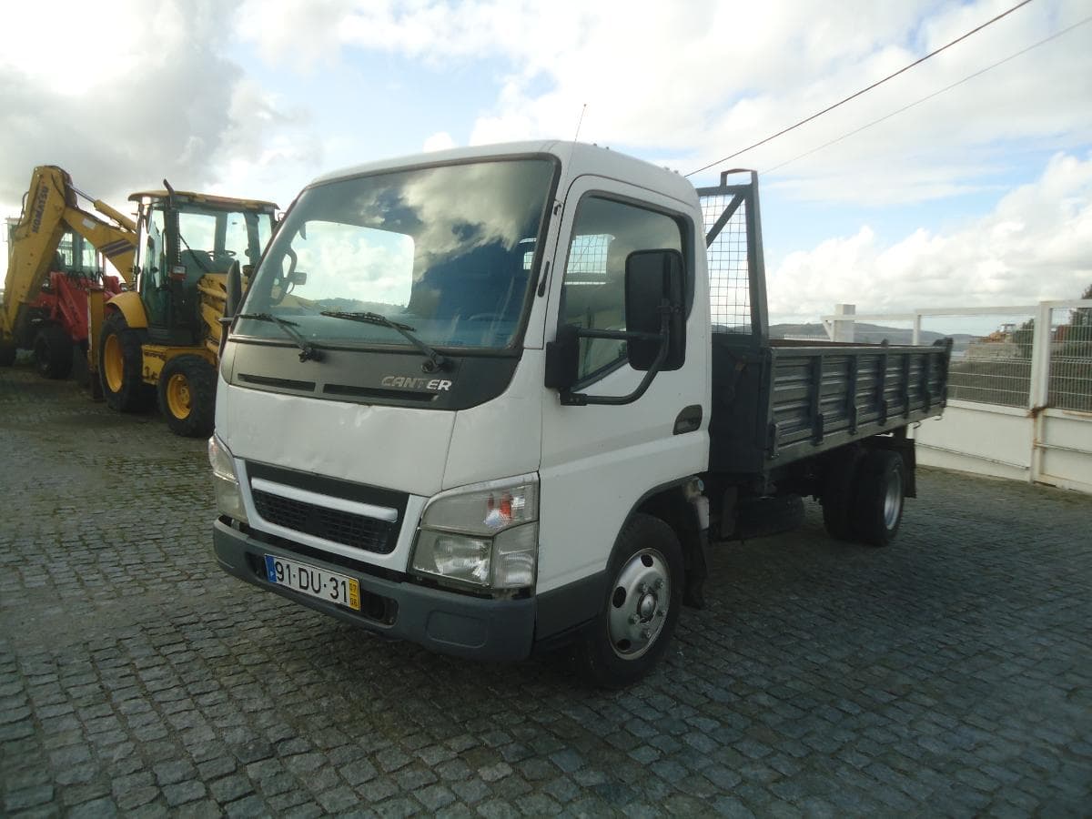 Mitsubishi Canter Tribasculante · Ano 2007