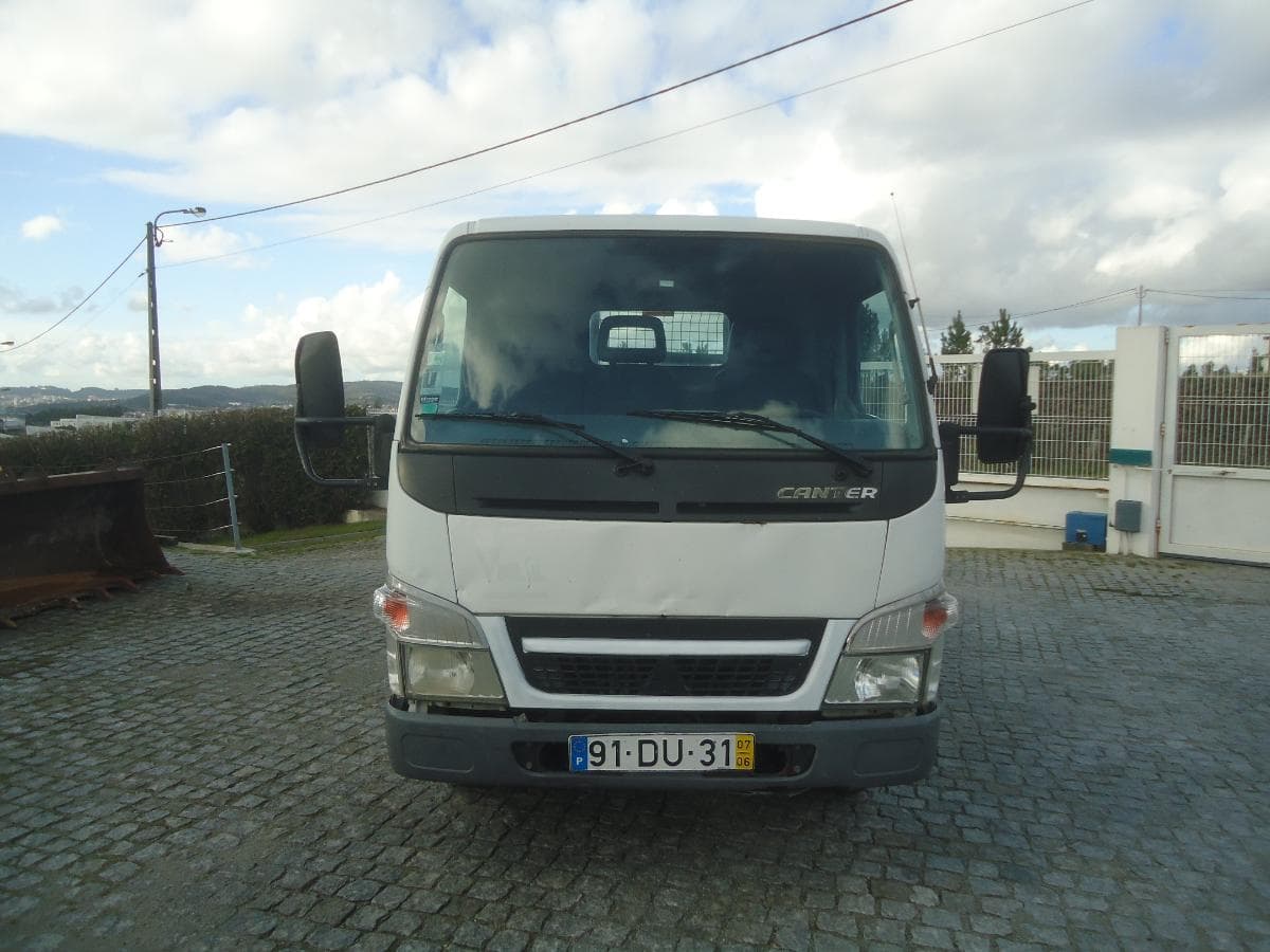 Mitsubishi Canter Tribasculante · Ano 2007 — imagen 2