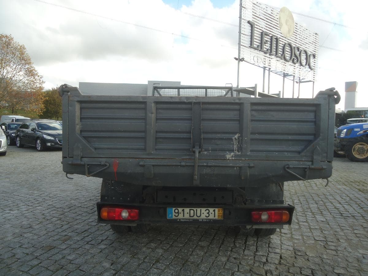 Mitsubishi Canter Tribasculante · Ano 2007 — imagen 5