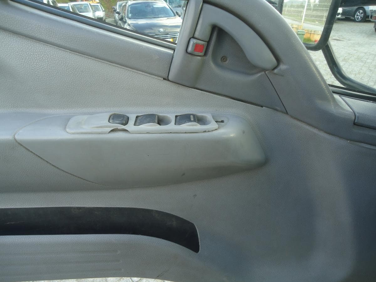 Mitsubishi Canter Tribasculante · Ano 2007 — imagen 9