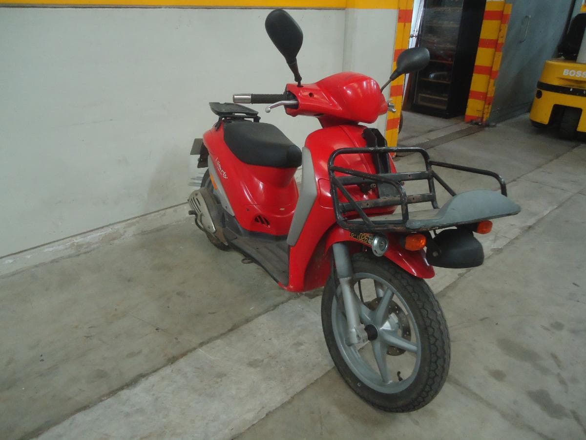 Motociclo Piaggio 72-EZ-98 · — imagem 1
