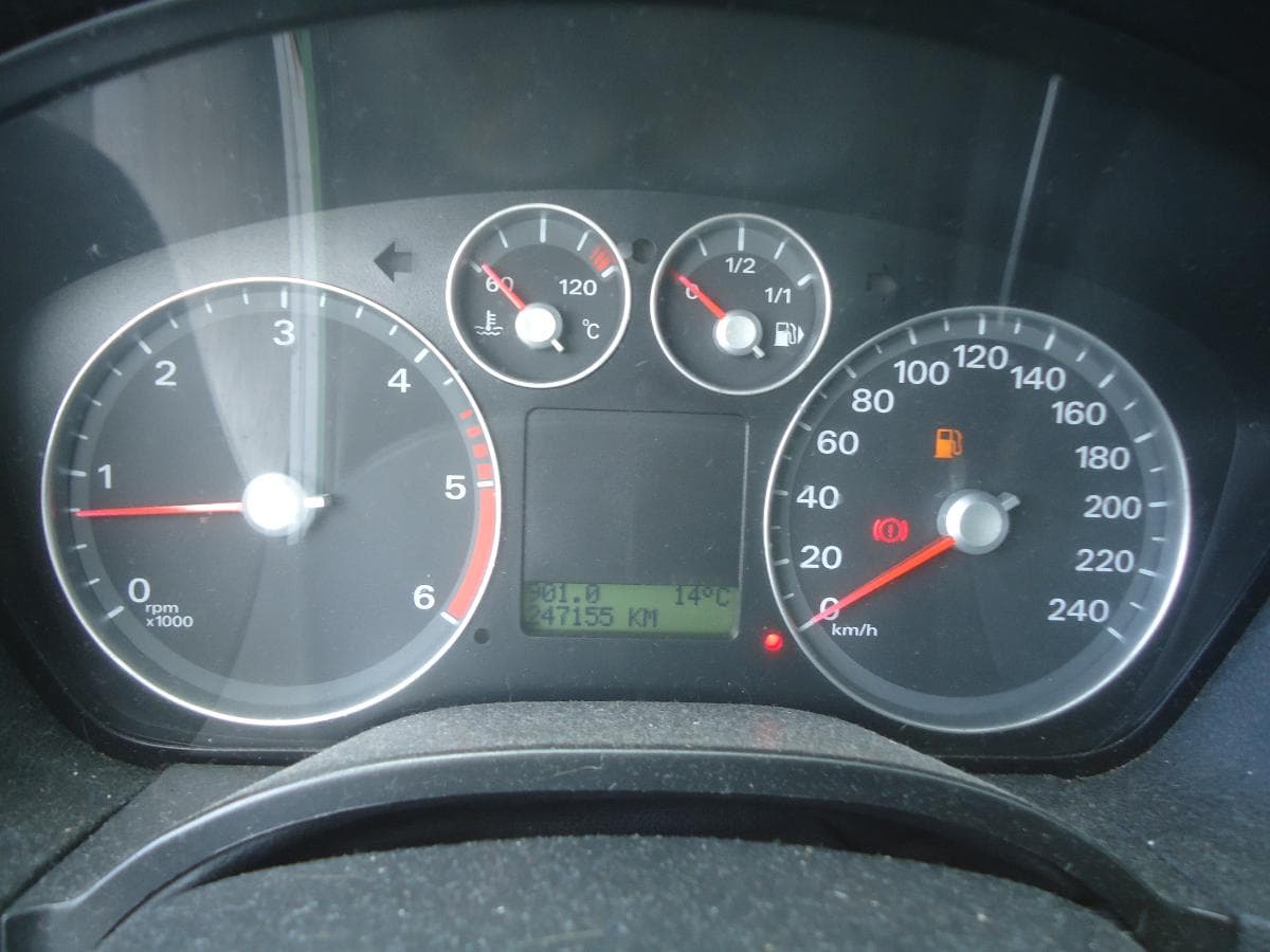 Ford Focus 1.6 TDCI — imagem 11