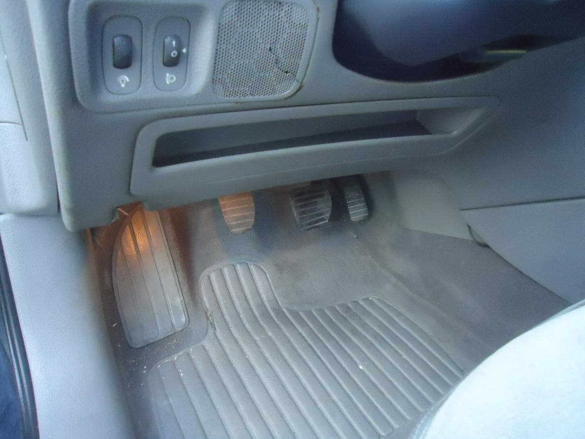 Renault Laguna 1.9 DCI — imagen 8