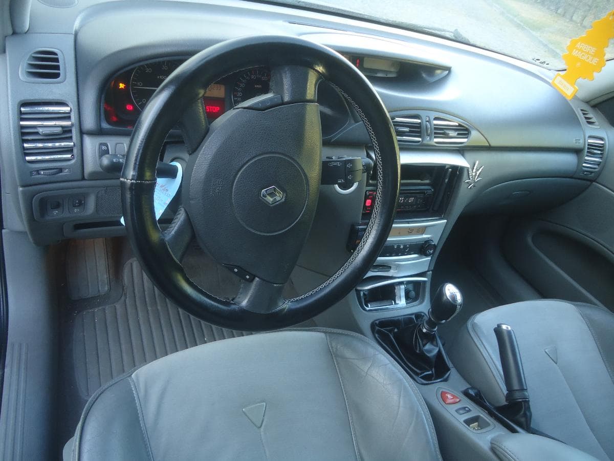 Renault Laguna 1.9 DCI — imagen 10